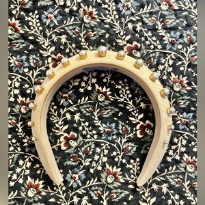 Hill House, Pearl Headband